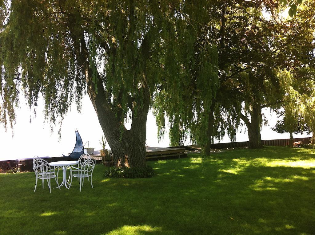 Point Pelee Lakeshore B&B Лімінґтон Екстер'єр фото